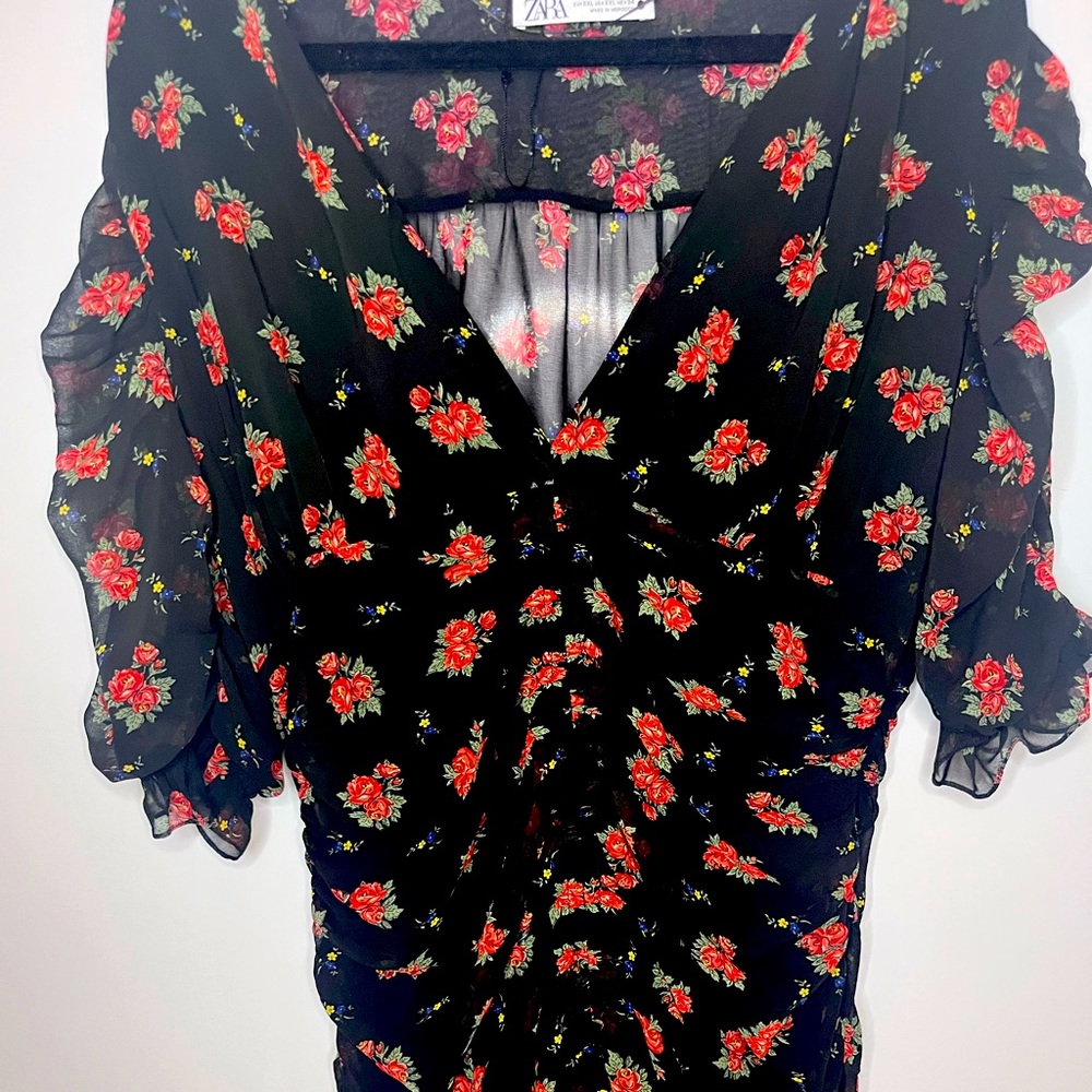 Zara rouched floral short sleeve dress XXL fits like 10-12